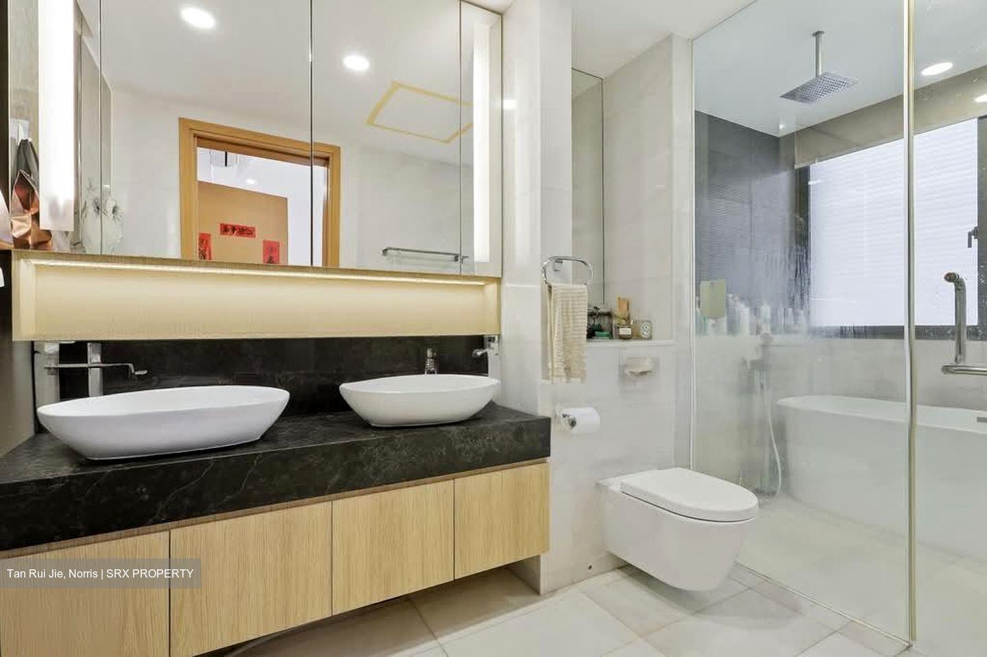 Hillcrest Villa (D11), Terrace #556210061